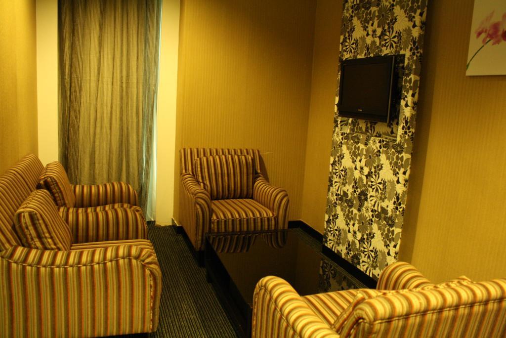 Grand Borneo Hotel Kota Kinabalu Exterior photo
