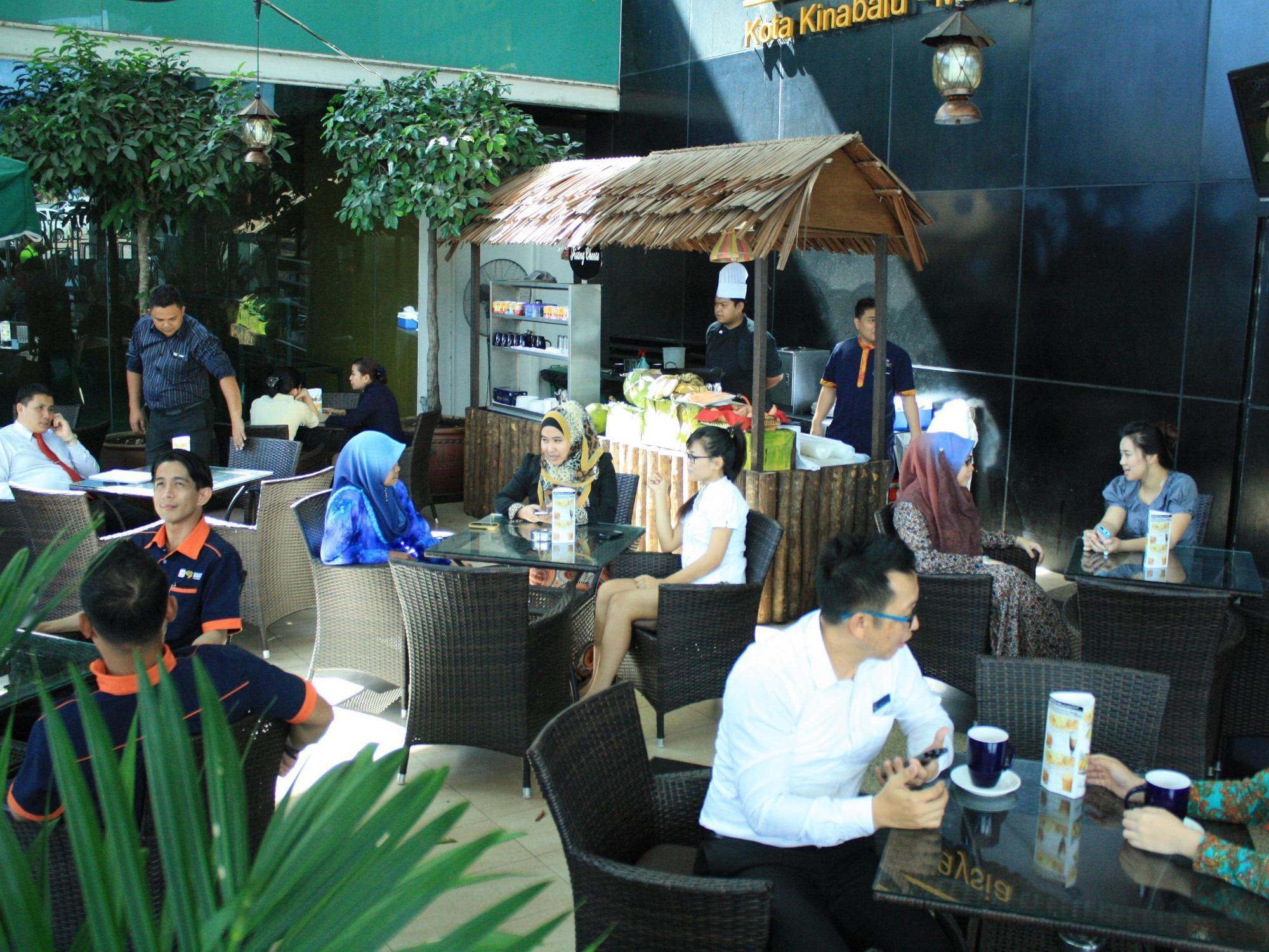 Grand Borneo Hotel Kota Kinabalu Exterior photo