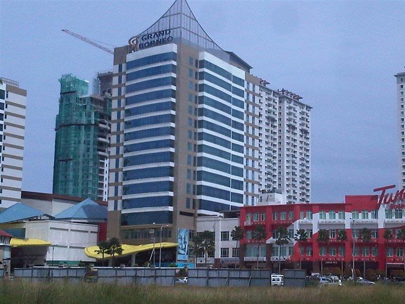 Grand Borneo Hotel Kota Kinabalu Exterior photo