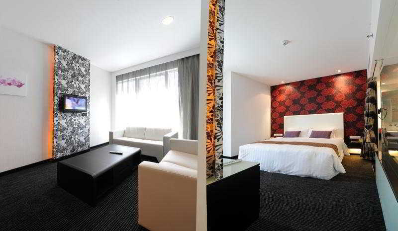 Grand Borneo Hotel Kota Kinabalu Exterior photo