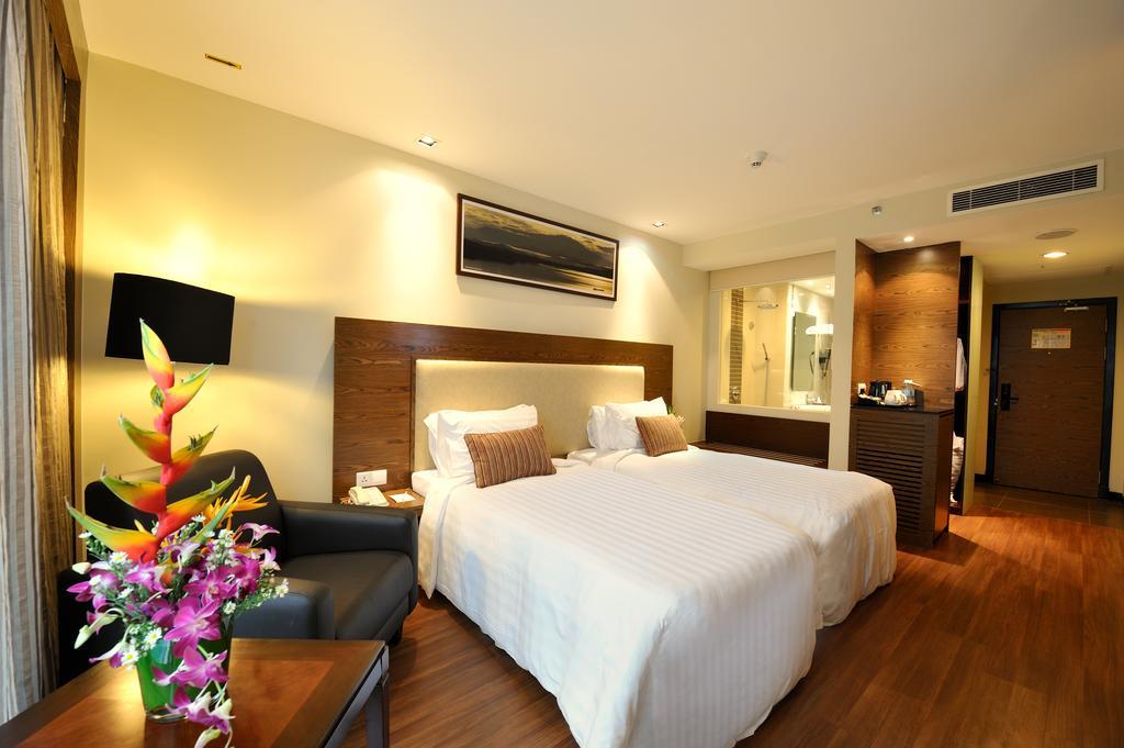 Grand Borneo Hotel Kota Kinabalu Exterior photo