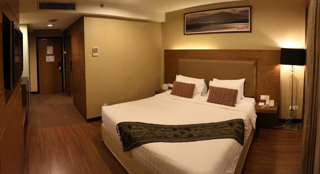 Grand Borneo Hotel Kota Kinabalu Exterior photo