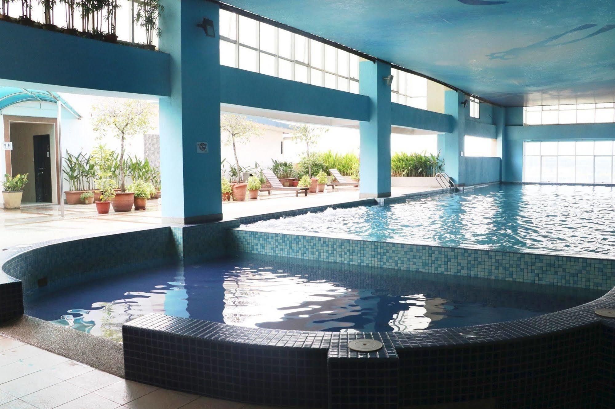 Grand Borneo Hotel Kota Kinabalu Exterior photo